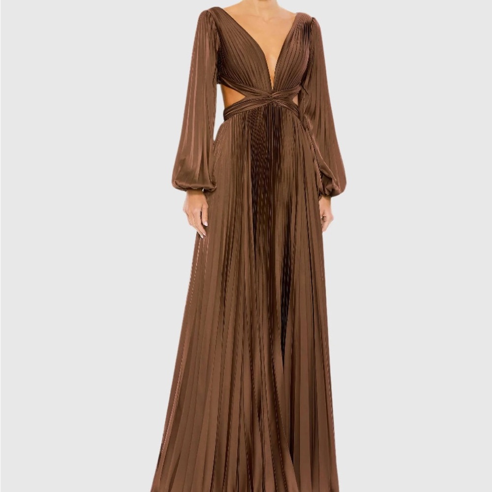 NWT Ieena for Mac Duggal Red Long Sleeve Pleated Charmeuse Cut Out Gown